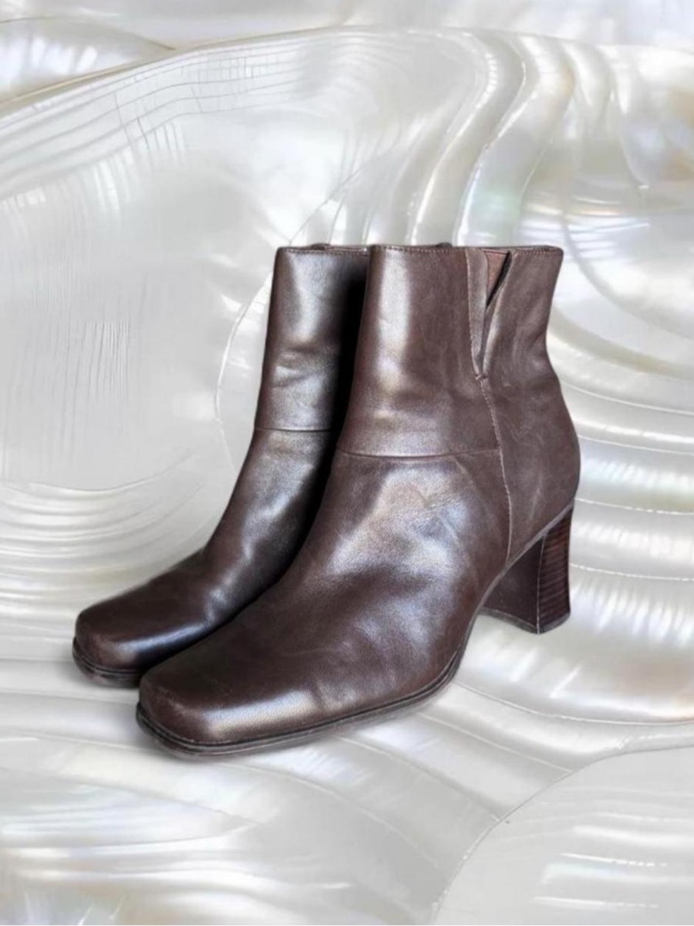 Vintage Bass Sierra Leather Ankle Boots